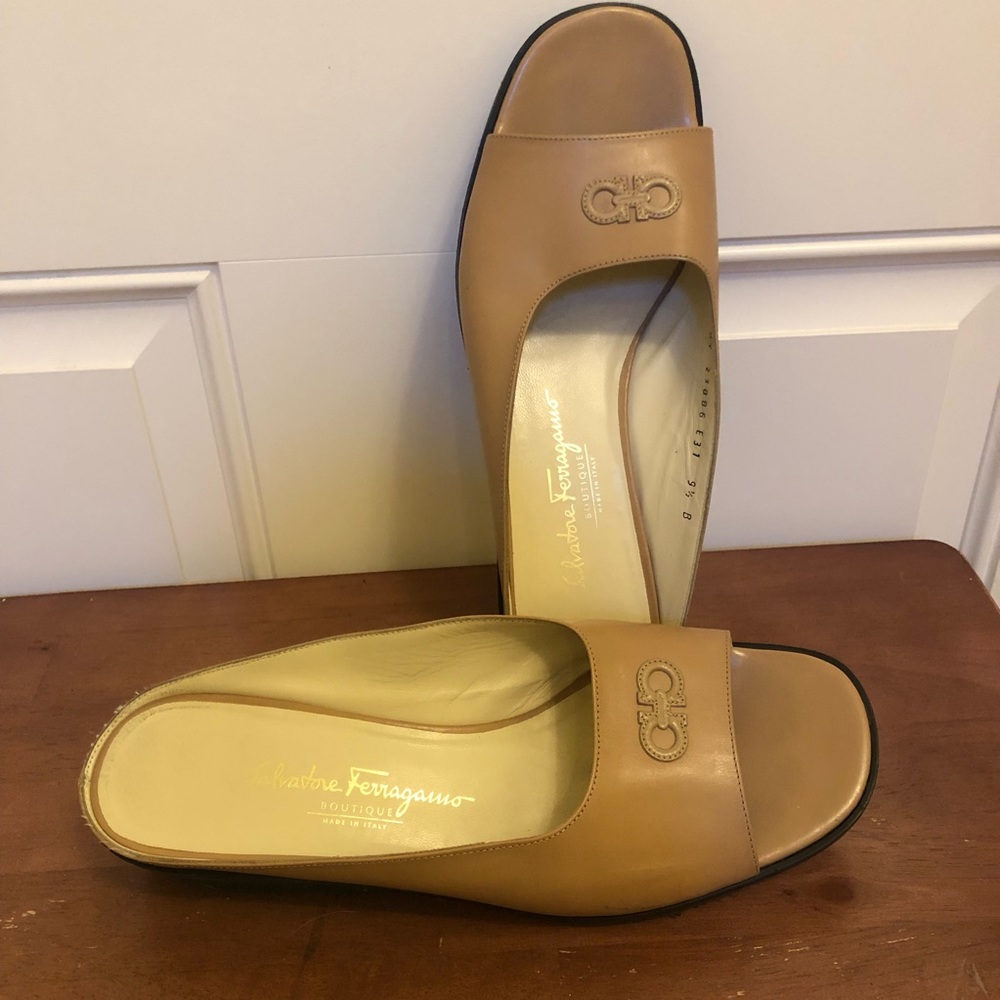 Salvatore Ferragammo wedge slip Leather Sandals embroidered logo 9 1/2B Tan nude